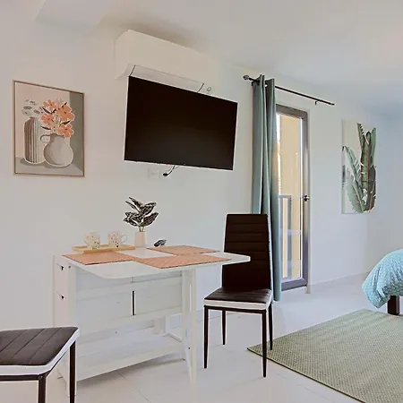 Apartman Face Au - Climatisation - Rer - Parking - 404
